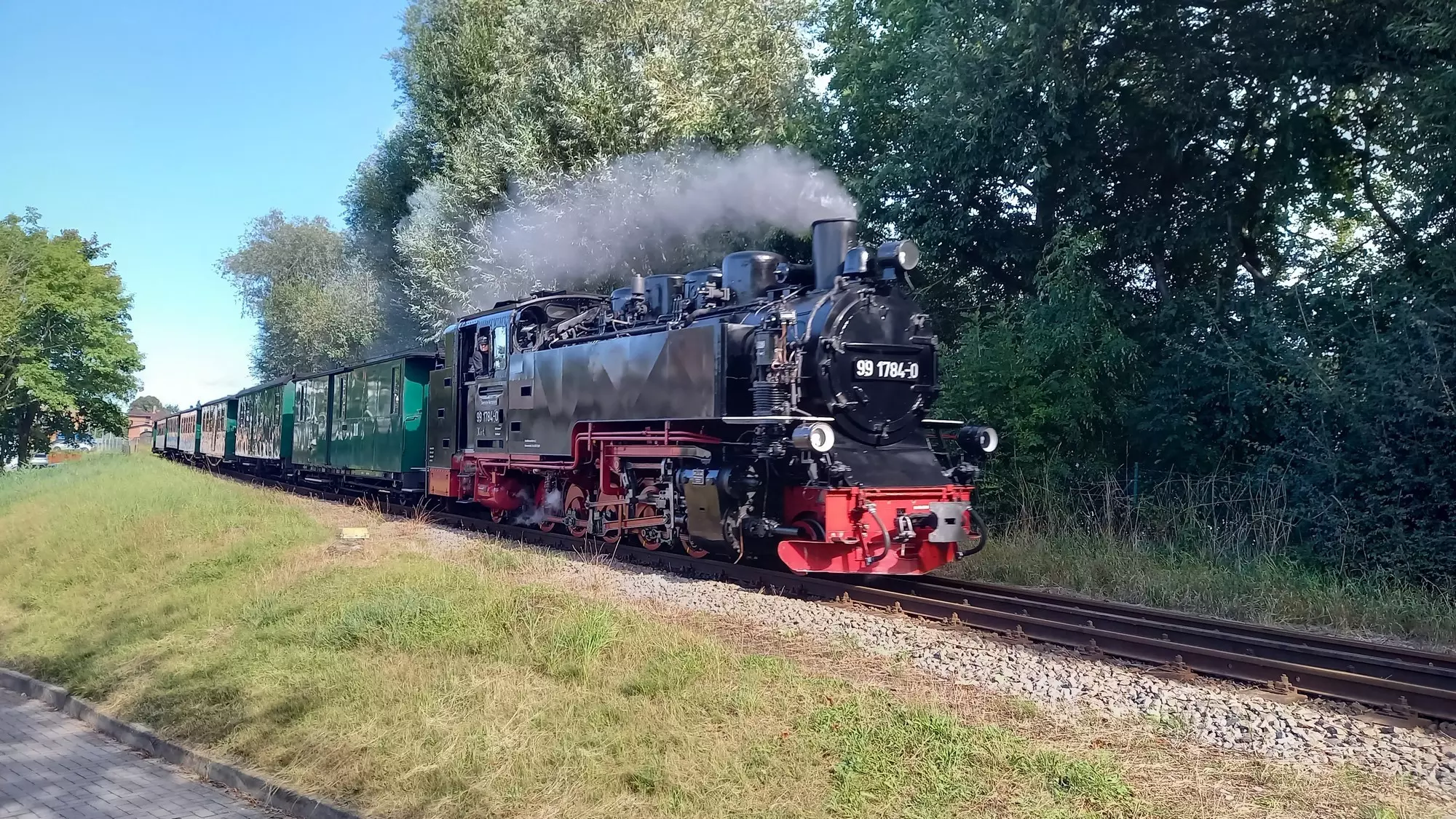 99 1784-0 arriving in Lauterbach Mole, Rasender Roland - © Dan May Steam train