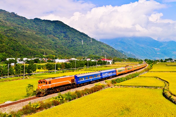 rail tour taiwan