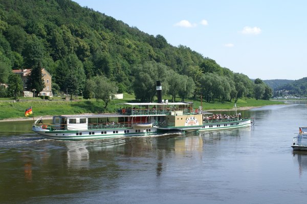 Paddle steamer