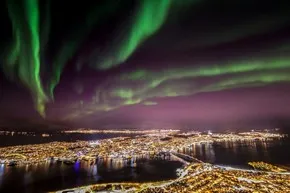 Tromsø Northern Lights - © HelloRF Zcool/shutterstock.com