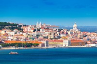 Lisbon skyline - © INTERPIXELS/shutterstock