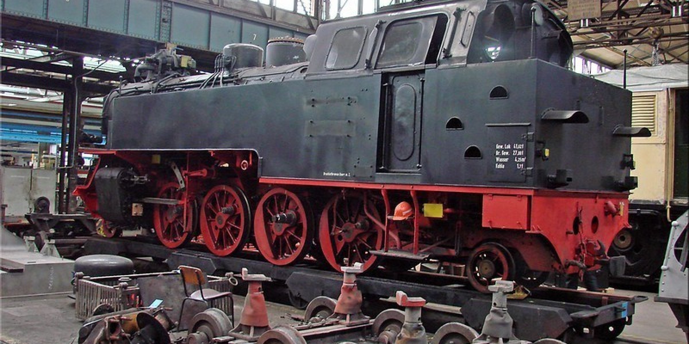 Steam locomotive