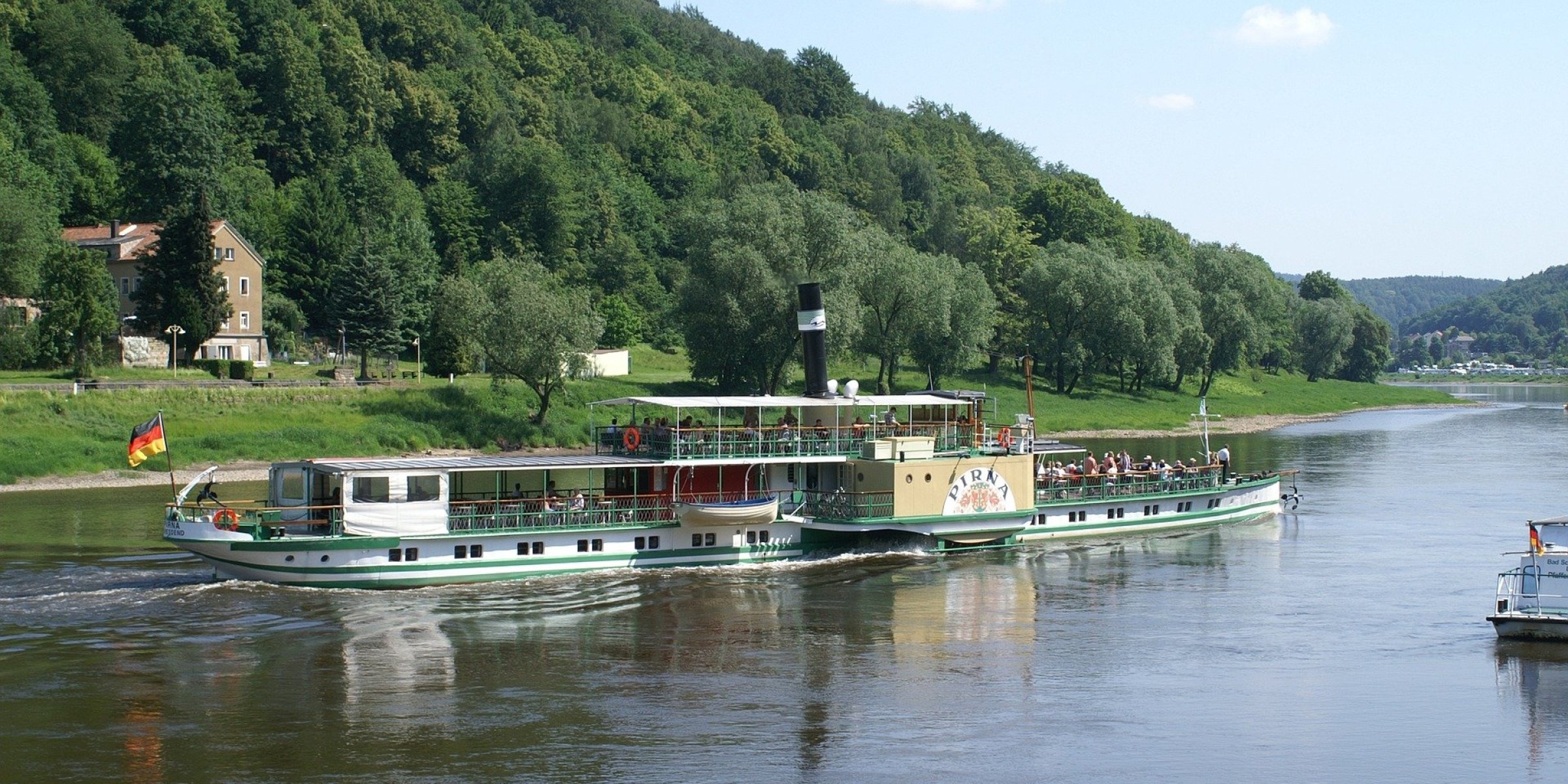 Paddle steamer