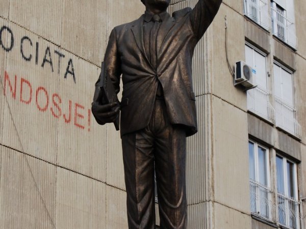 Statue