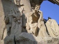 Passion Facade showing Pontius Pilate, Segrada Familia, Barcelona - © Manon Davies