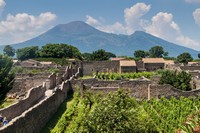 Ruins of the ancient city of Pompeii - © www.shutterstock.com