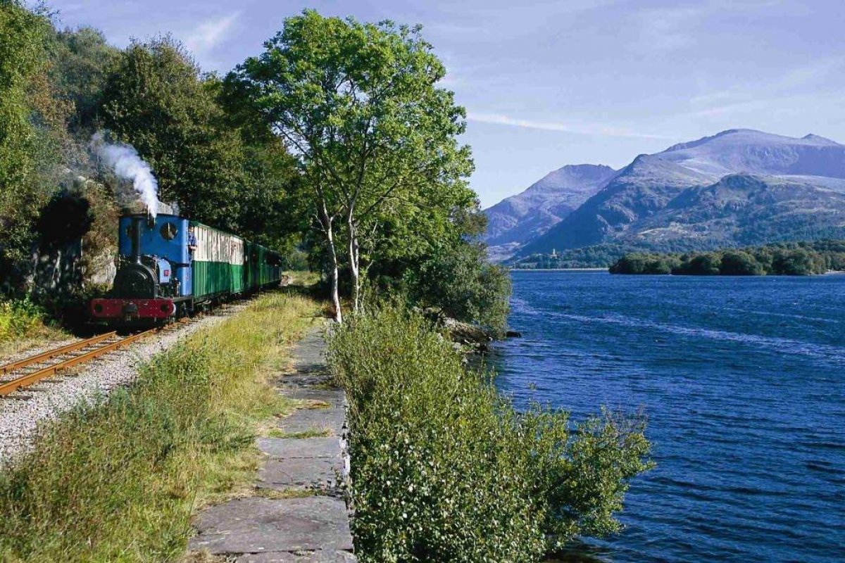 UK Rail Holiday: Grand Rail Tour of England & Wales: Ffestiniog Travel