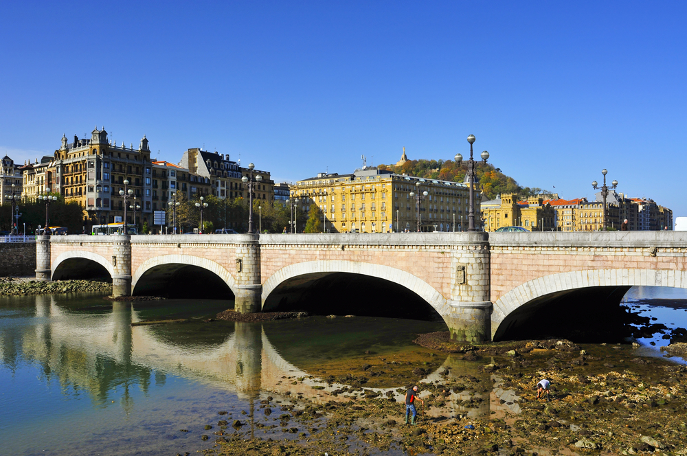 Kursaal Bridge above Urumea River in San Sebastian - © nito/shutterstock Bridge