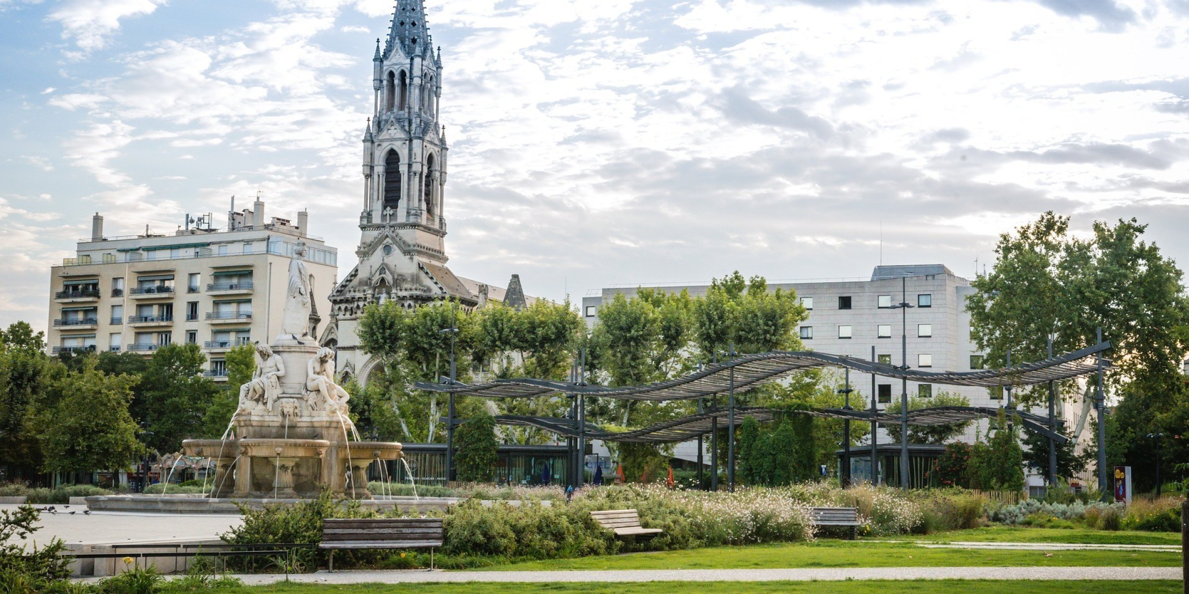 Nîmes