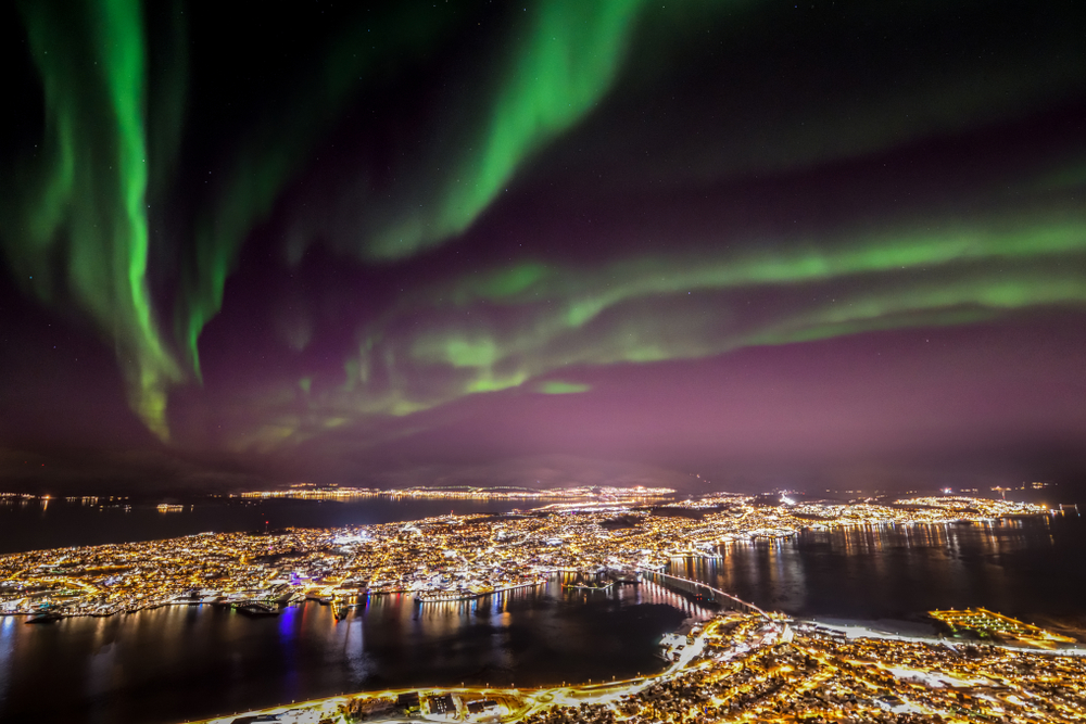 Tromsø Northern Lights - © HelloRF Zcool/shutterstock.com Northern Lights